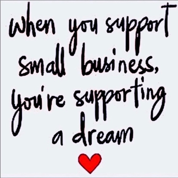 Hi there welcome to my closet feel free to bundle & save! 👠🛍️💋✨🧸🥂 - Picture 14 of 16